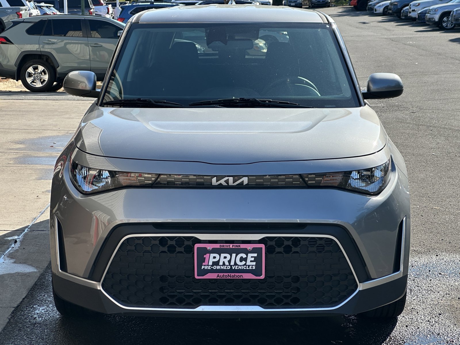 2024 Kia Soul LX photo 2