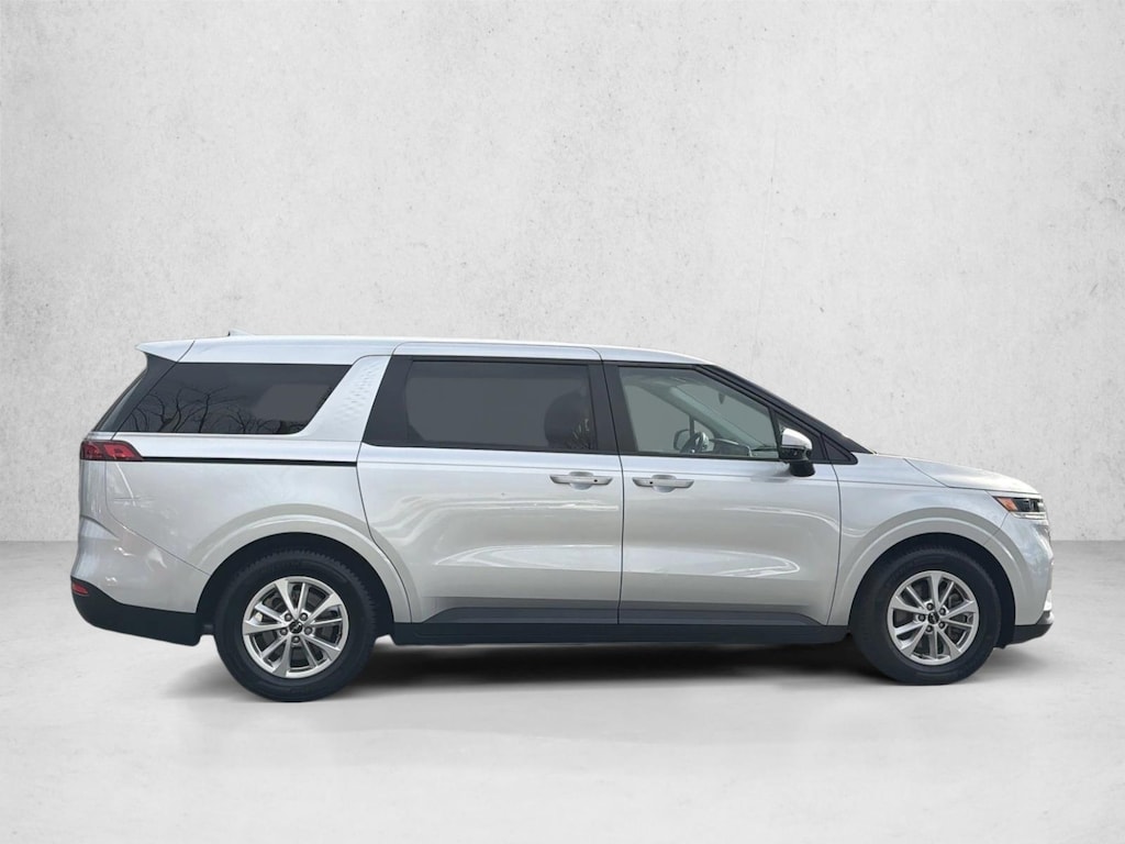 Used 2022 Kia Carnival LXS MPV