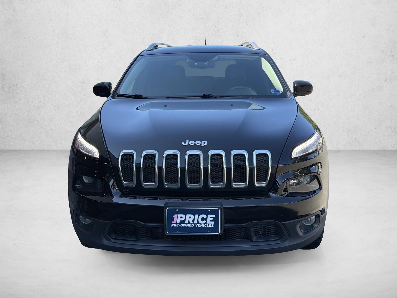 Used 2018 Jeep Cherokee Latitude Plus with VIN 1C4PJMLB0JD529782 for sale in Leesburg, VA