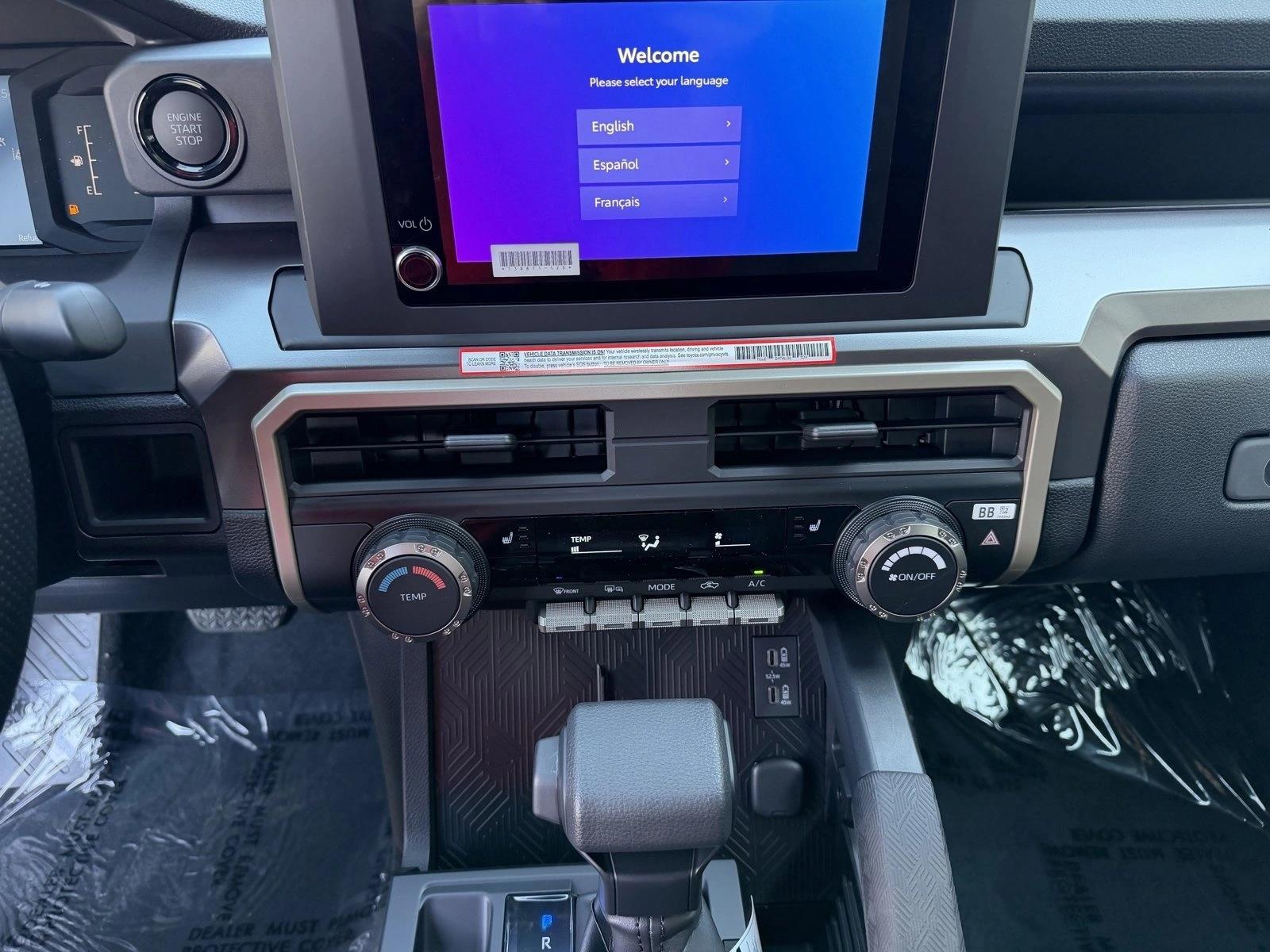 2025 Toyota Tacoma SR5 - Photo 15