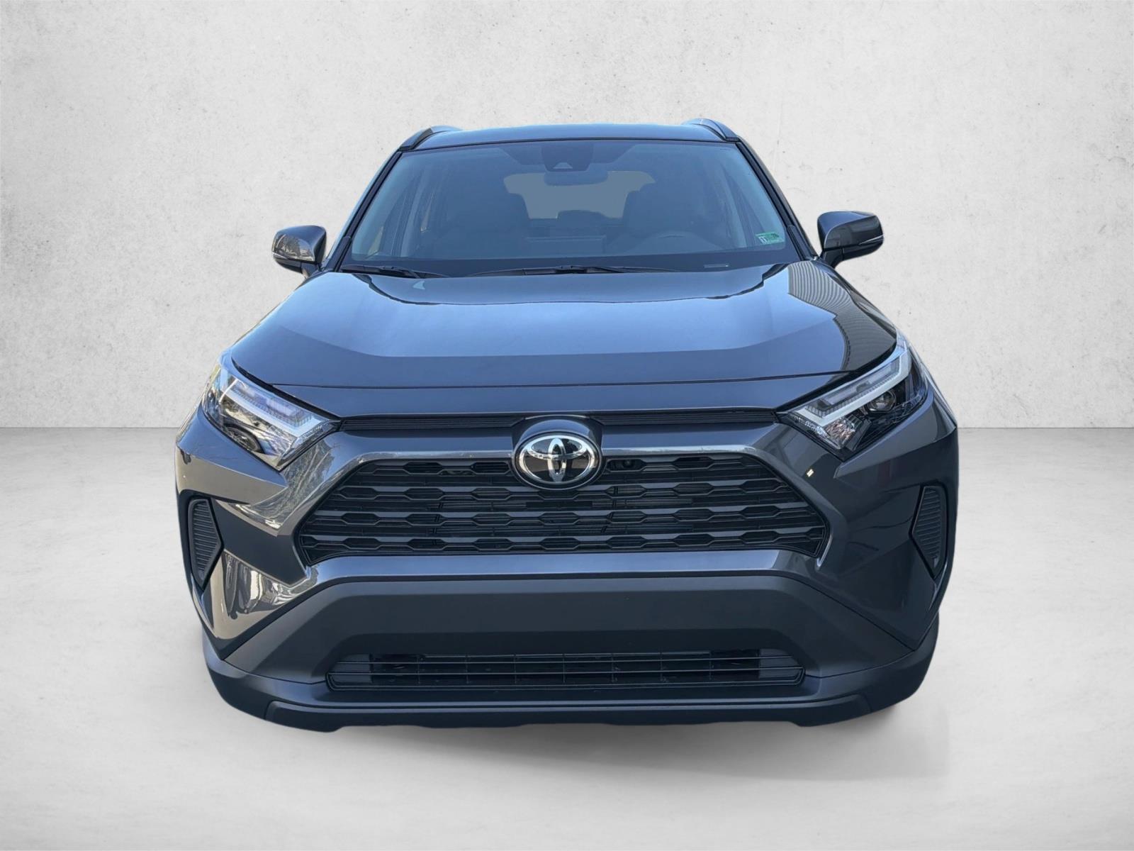 2025 Toyota RAV4 XLE photo 2