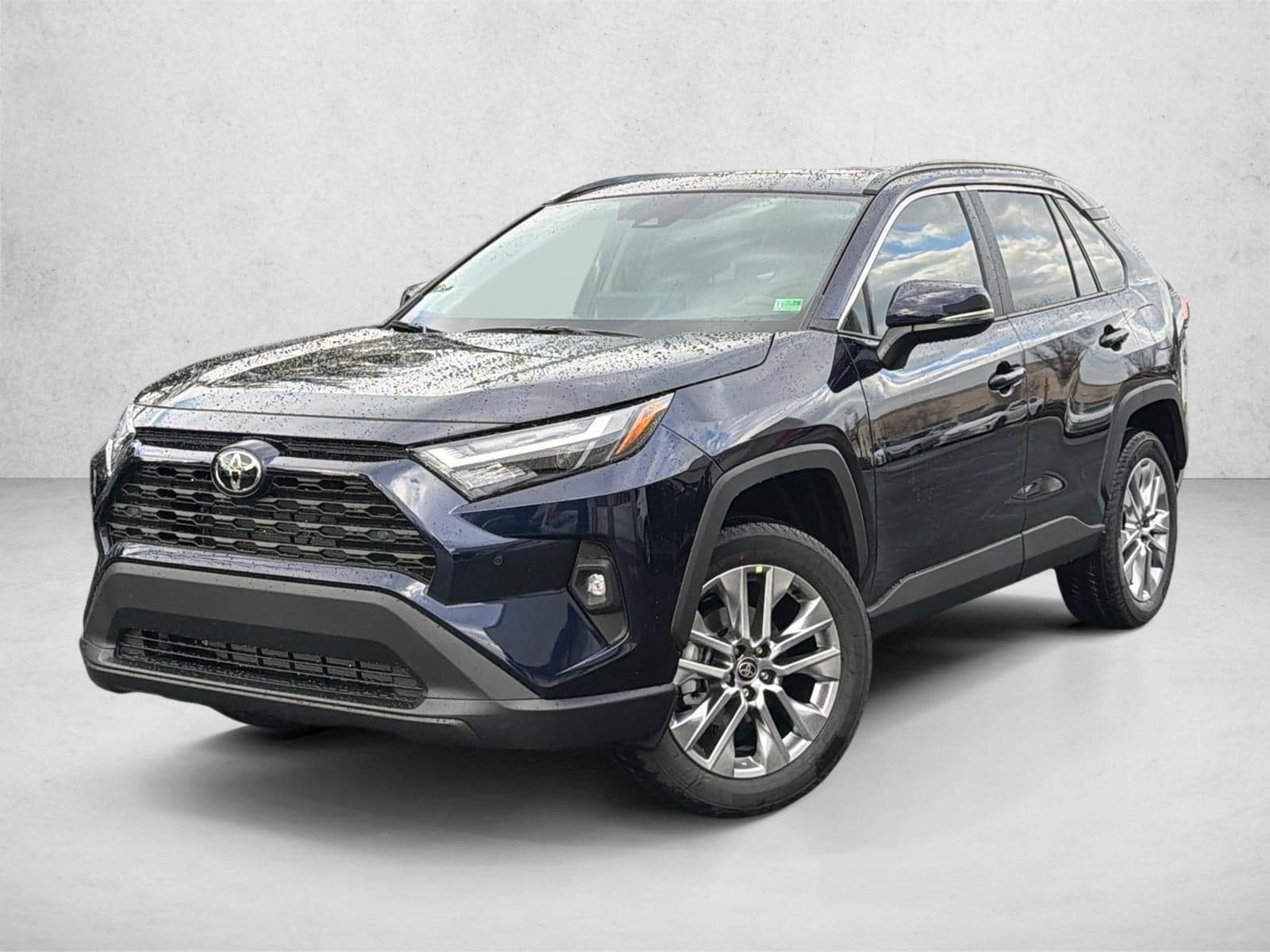 2025 Toyota RAV4 XLE Premium's photo