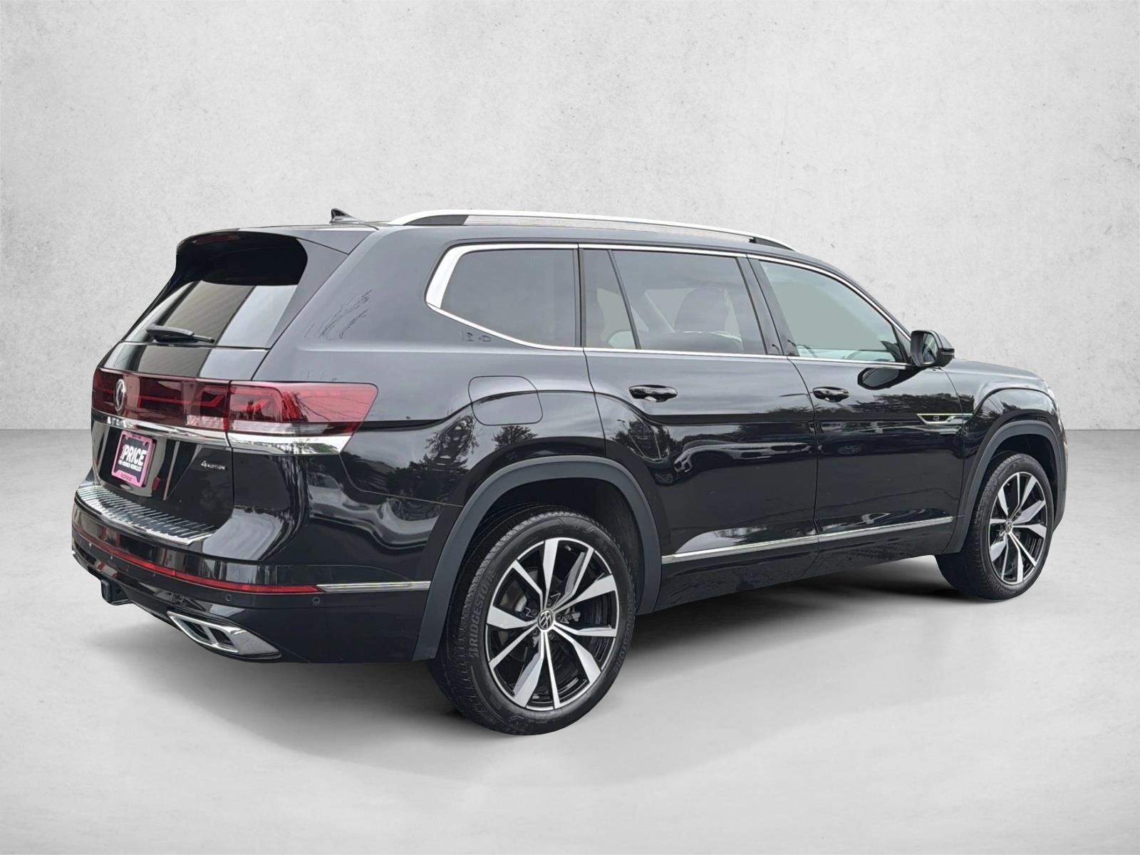 2024 Volkswagen Atlas SEL Premium R-Line