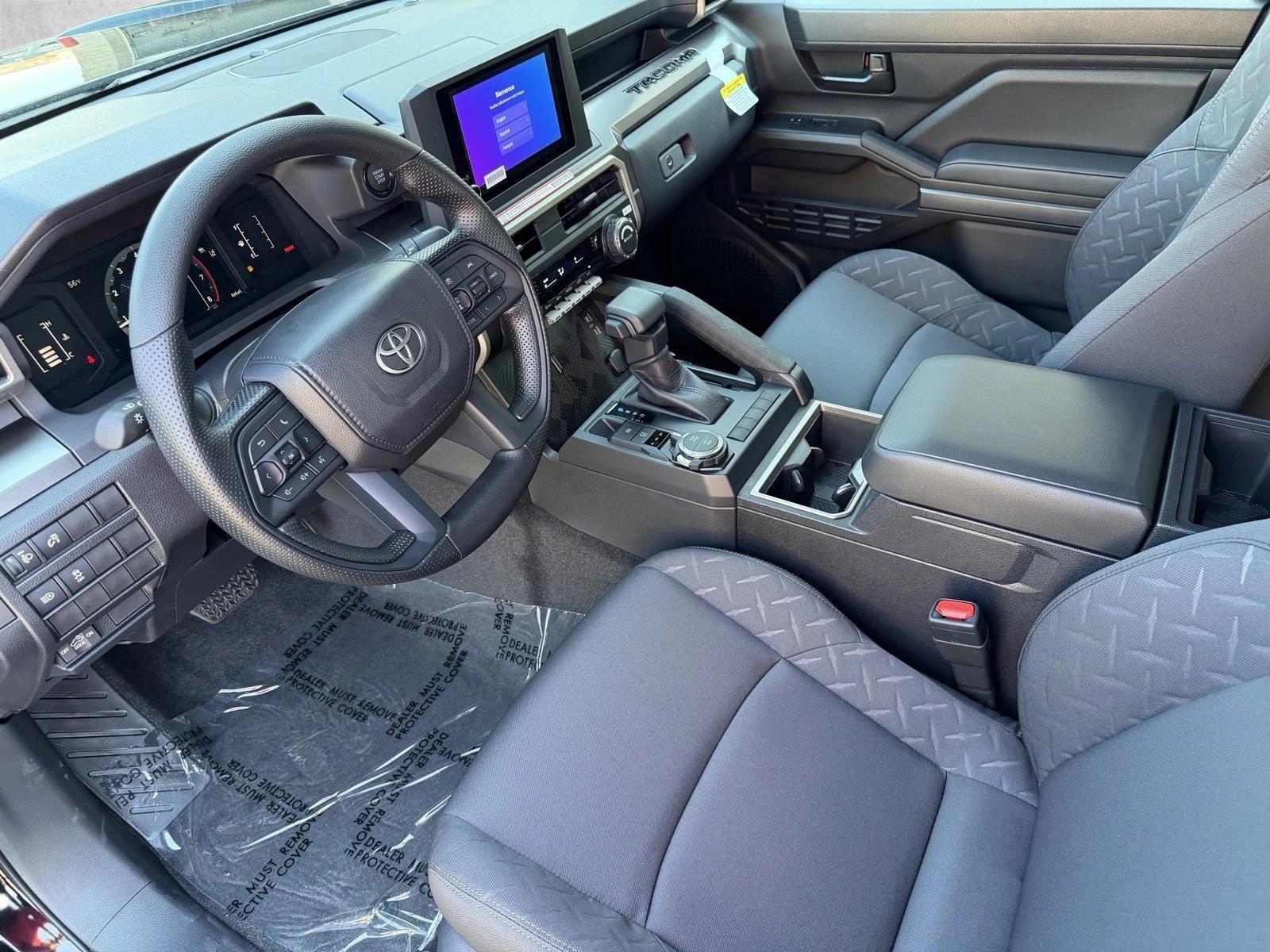 2025 Toyota Tacoma SR5 - Photo 13