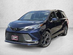 2026 Toyota Sienna Platinum 7 PASSENGER