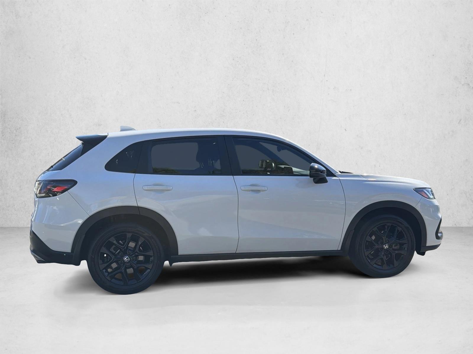 2025 Honda HR-V Sport photo 4