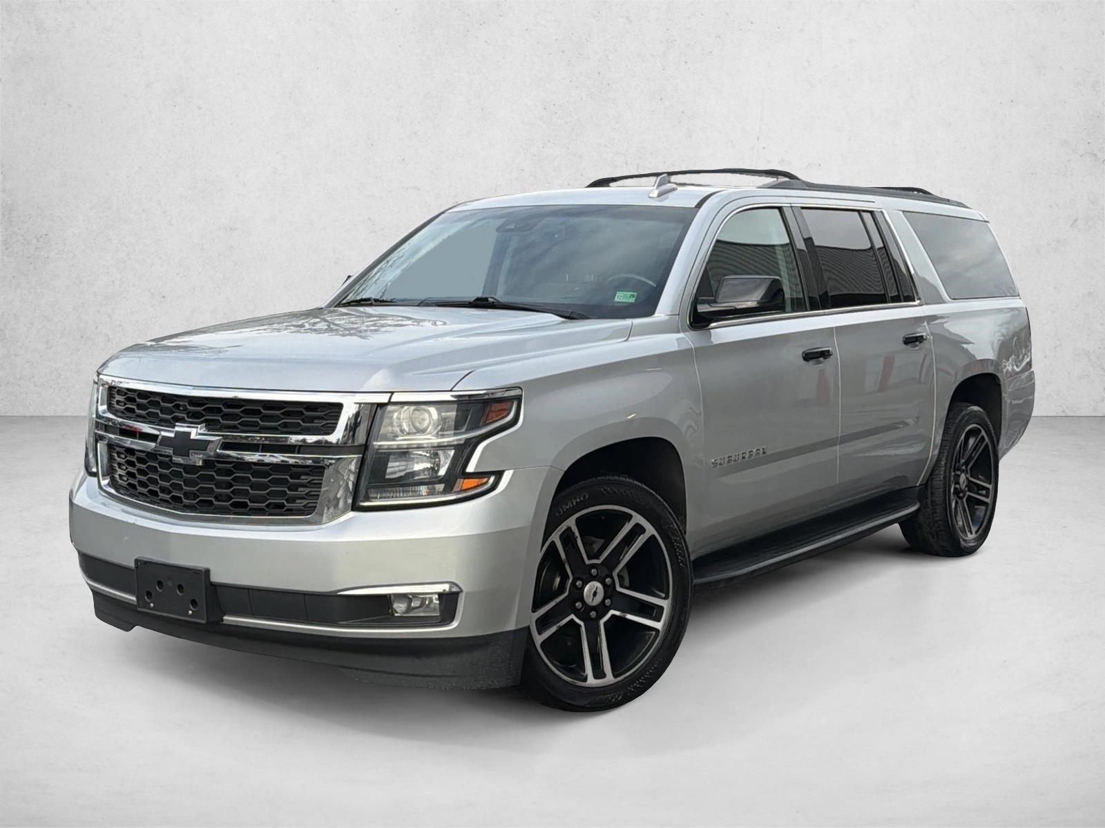 2018 Chevrolet Suburban LT's photo