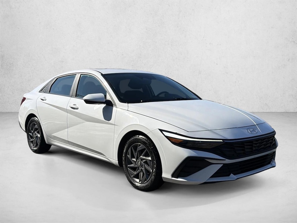Used 2024 Hyundai Elantra SEL Sedan