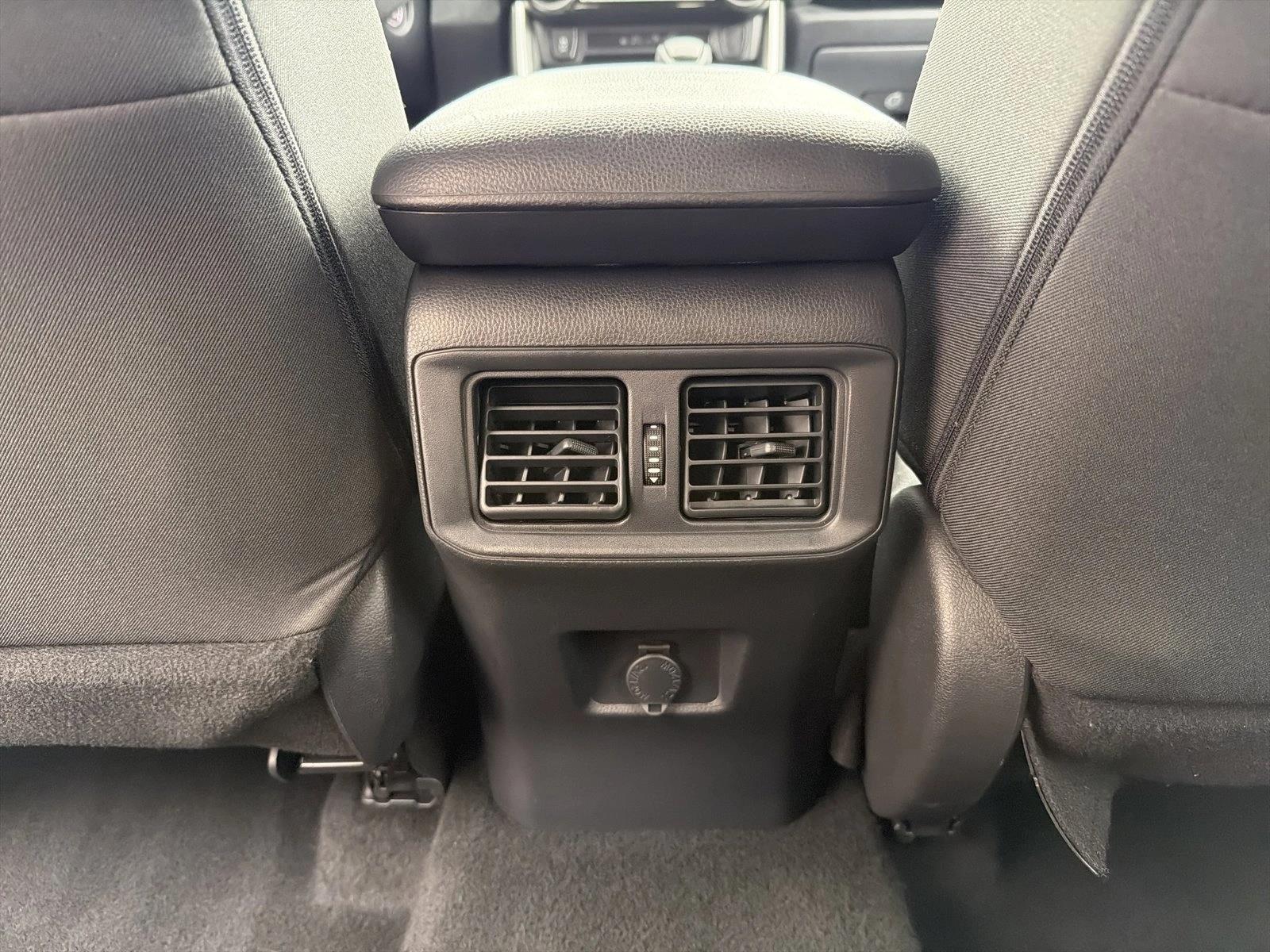 2025 Toyota RAV4 LE - Photo 23