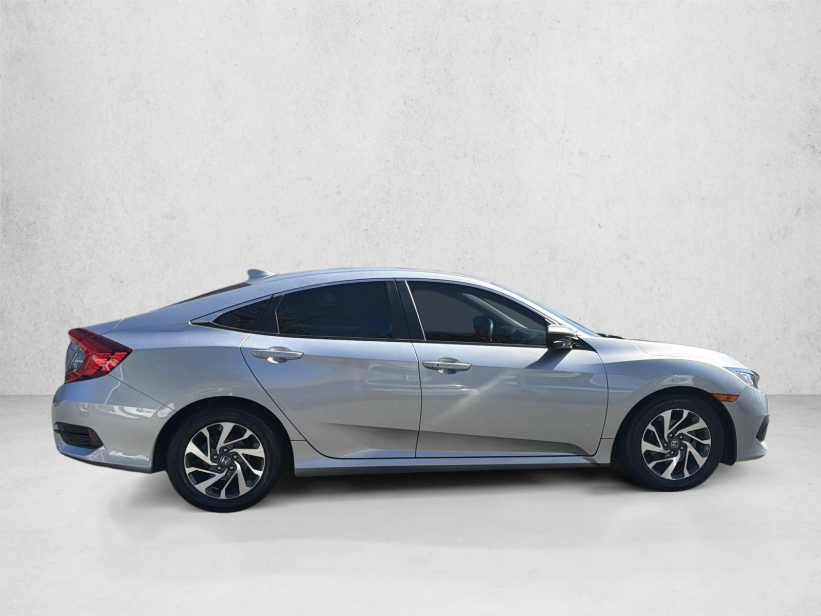 2017 Honda Civic EX photo 4