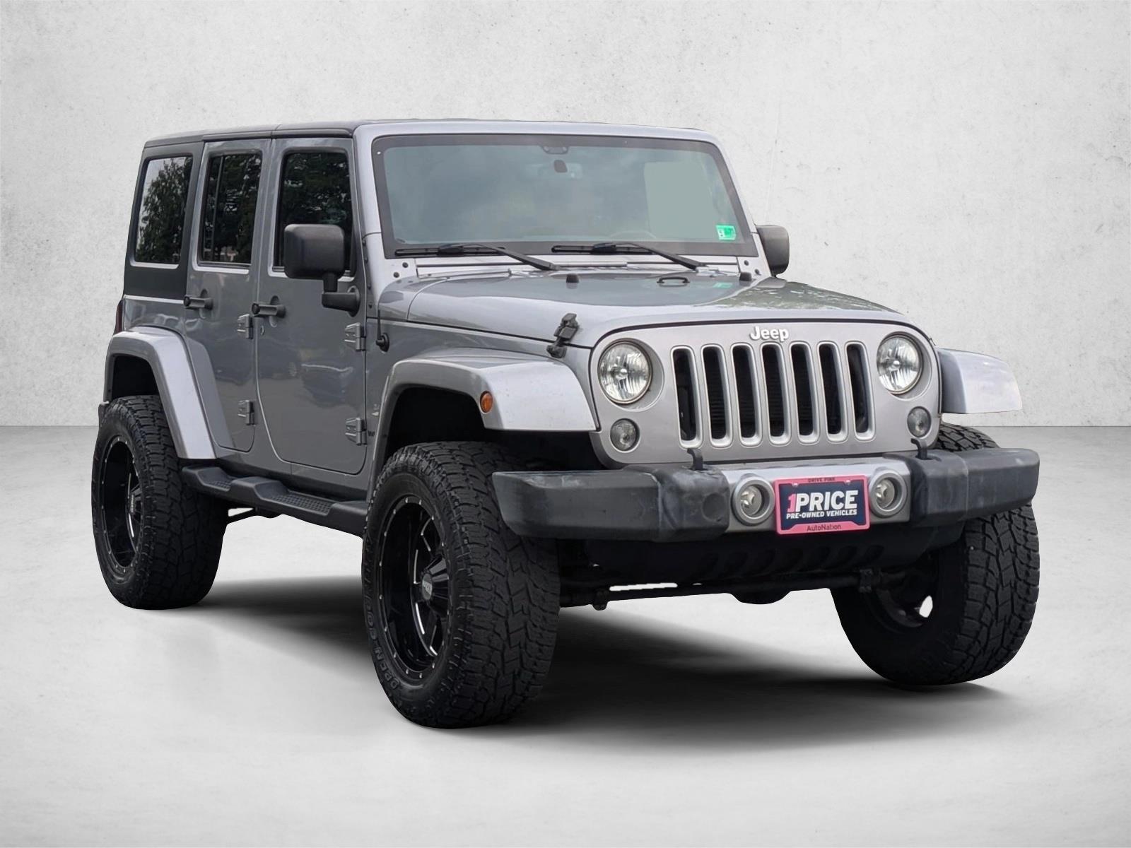 2016 Jeep Wrangler Unlimited Sahara photo 3