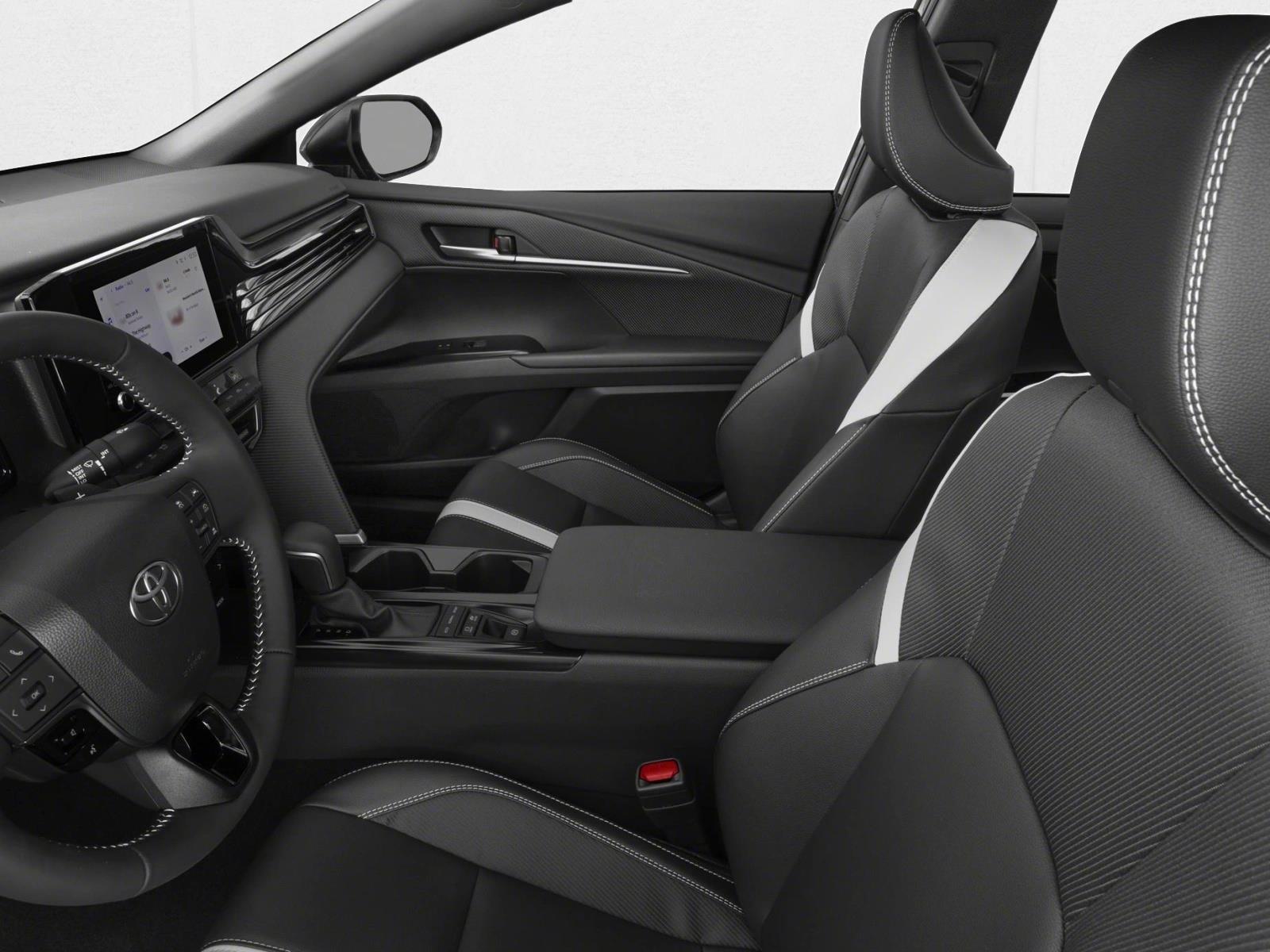 2026 Toyota Camry SE - Photo 6