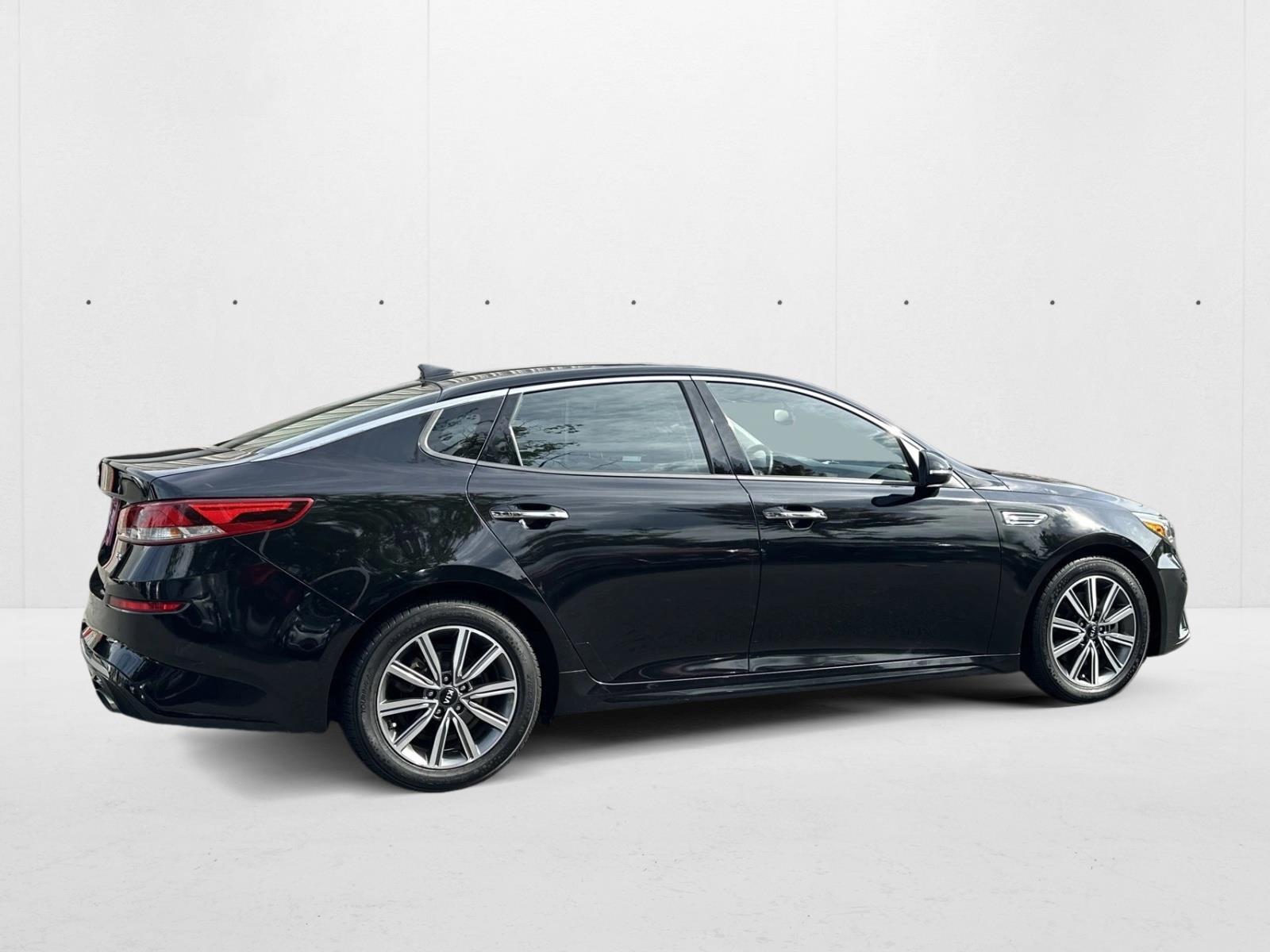 2019 Kia Optima EX photo 3