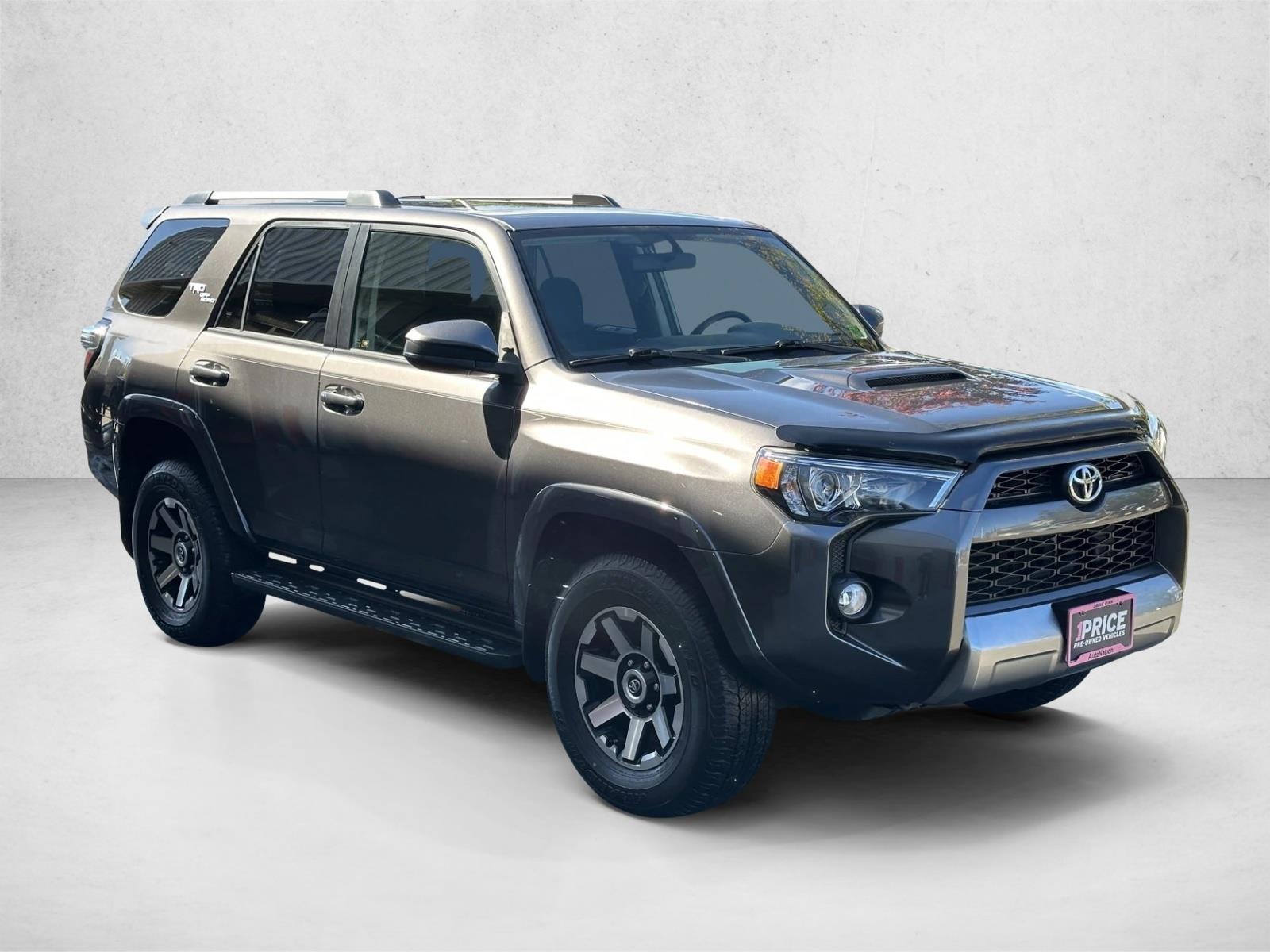 2017 Toyota 4Runner TRD photo 3