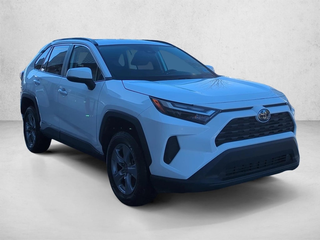 Used 2025 Toyota RAV4 Hybrid XLE SUV