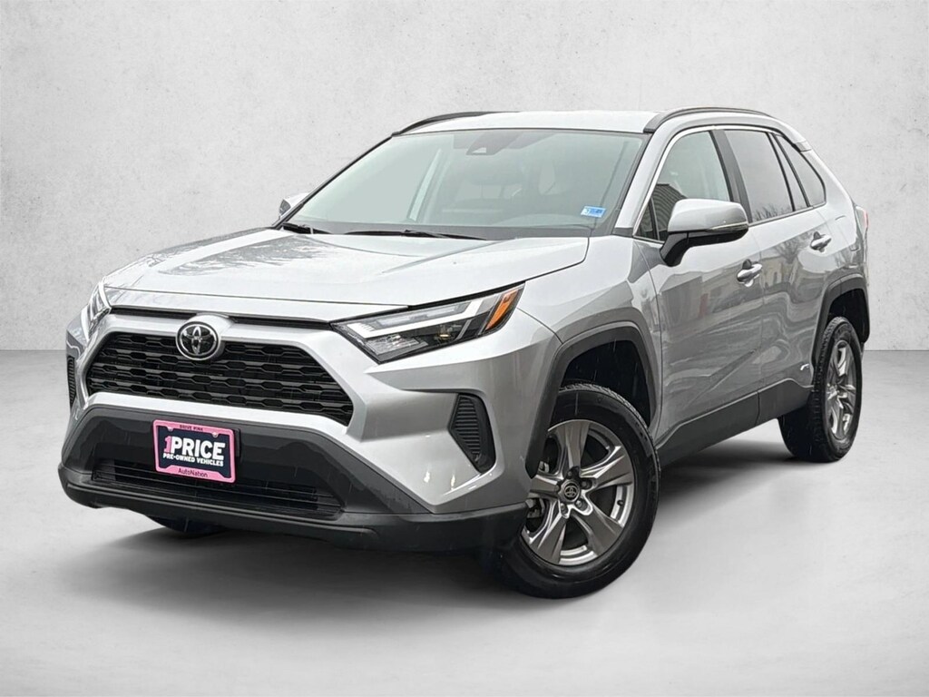 Used 2025 Toyota RAV4 Hybrid XLE SUV