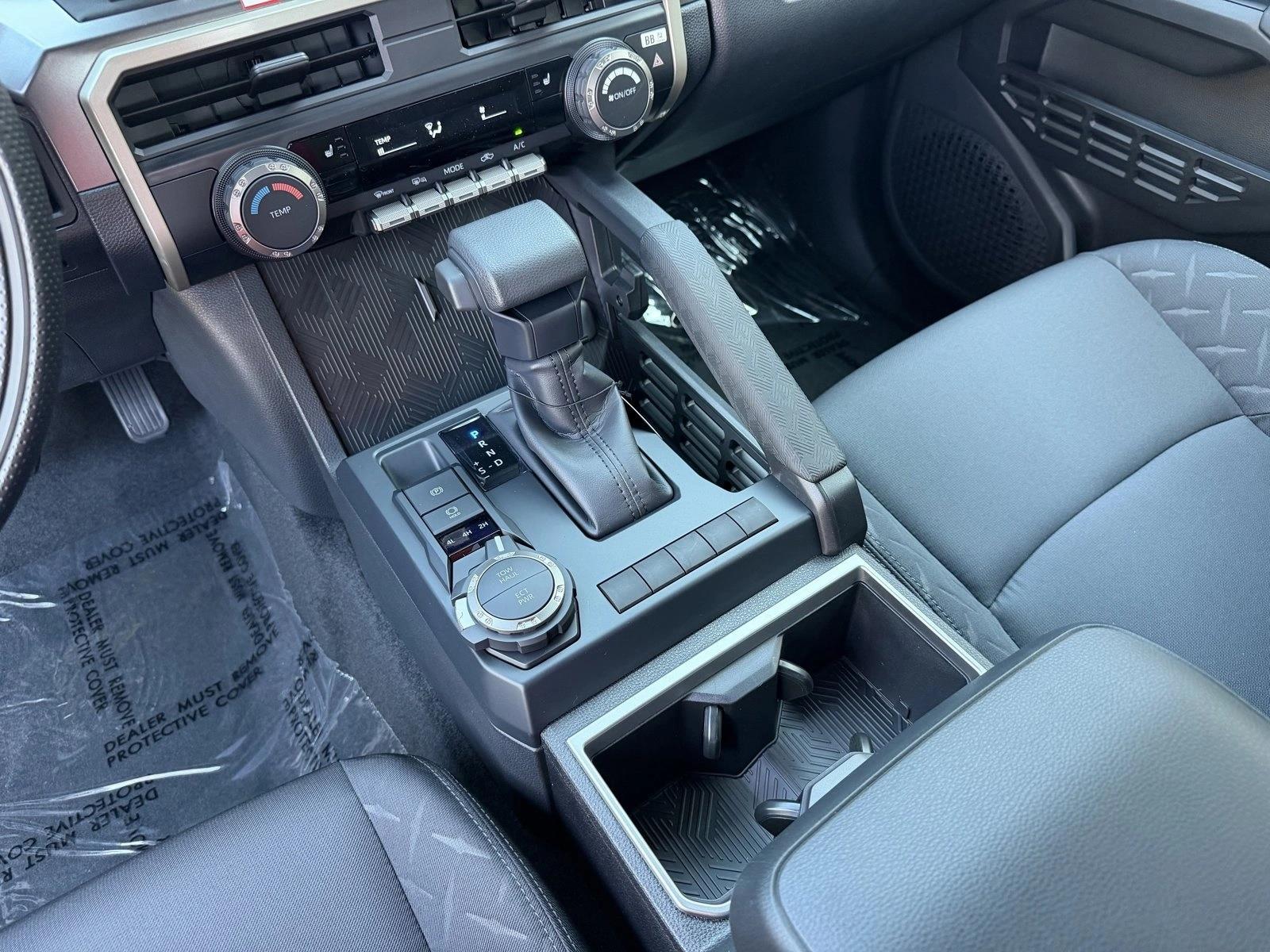 2025 Toyota Tacoma SR5 - Photo 19