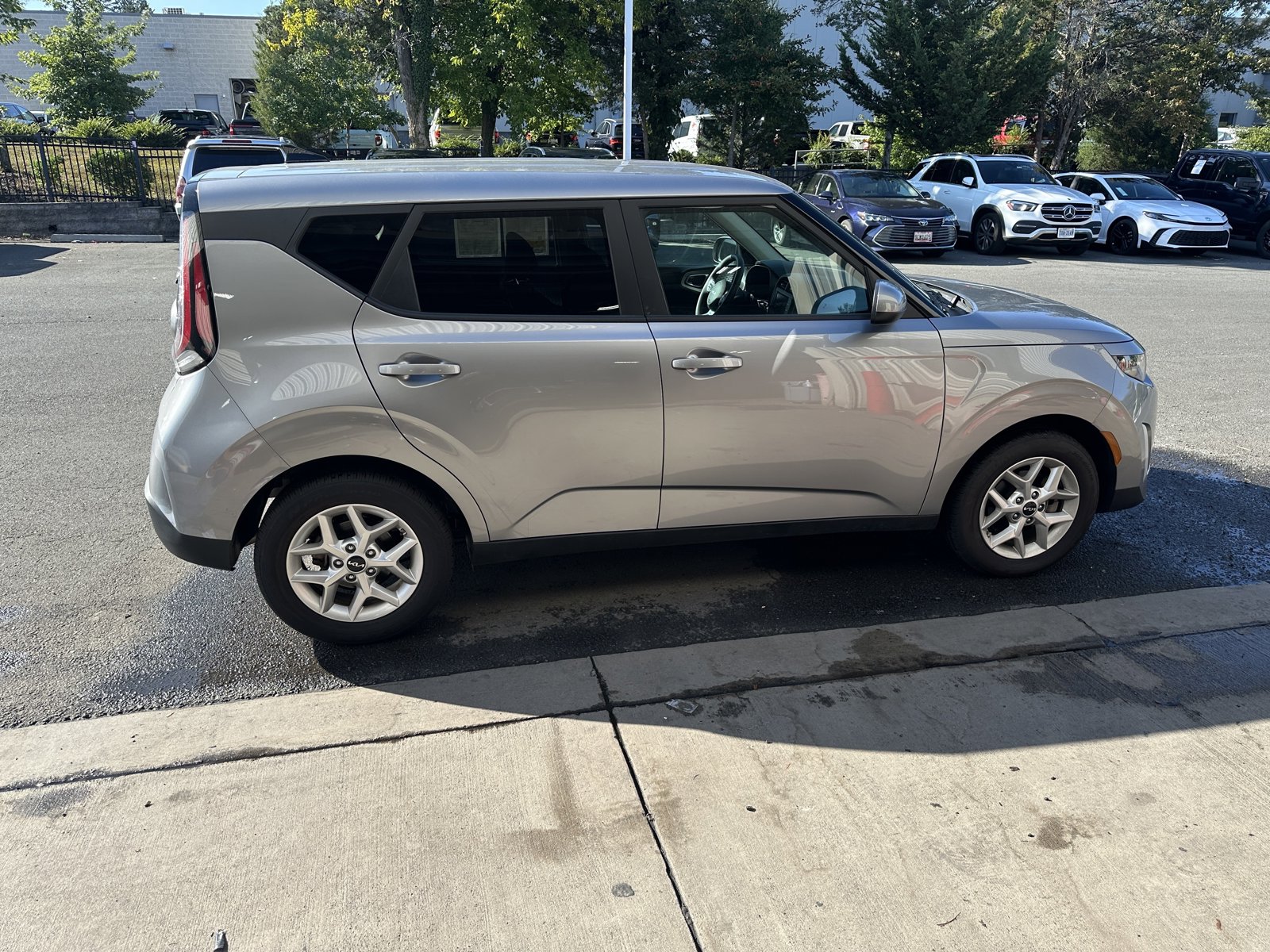 2024 Kia Soul LX photo 4