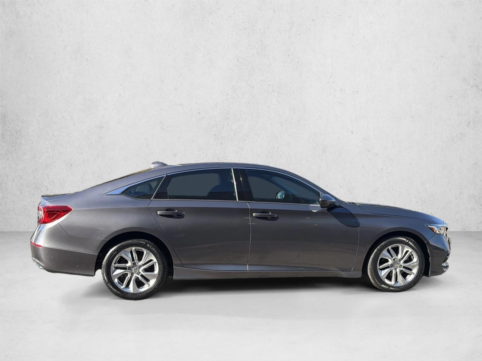 2019 Honda Accord LX photo 4