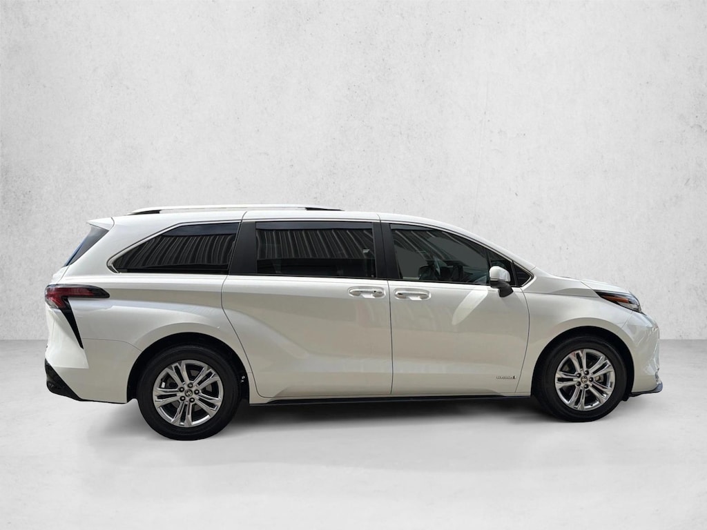 Used 2021 Toyota Sienna Platinum 7 Passenger Van