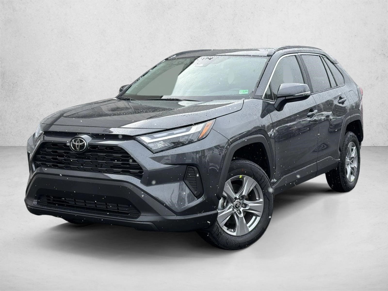 2025 Toyota RAV4 XLE's photo
