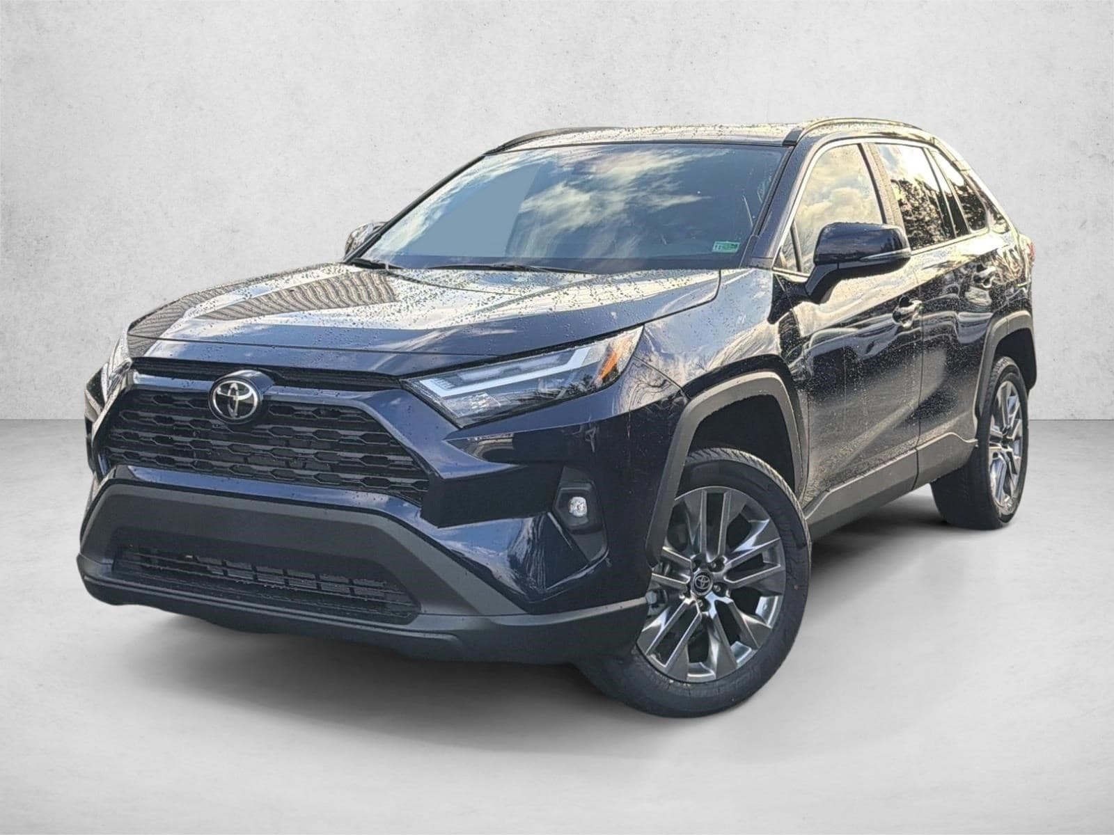 2025 Toyota RAV4 XLE Premium's photo