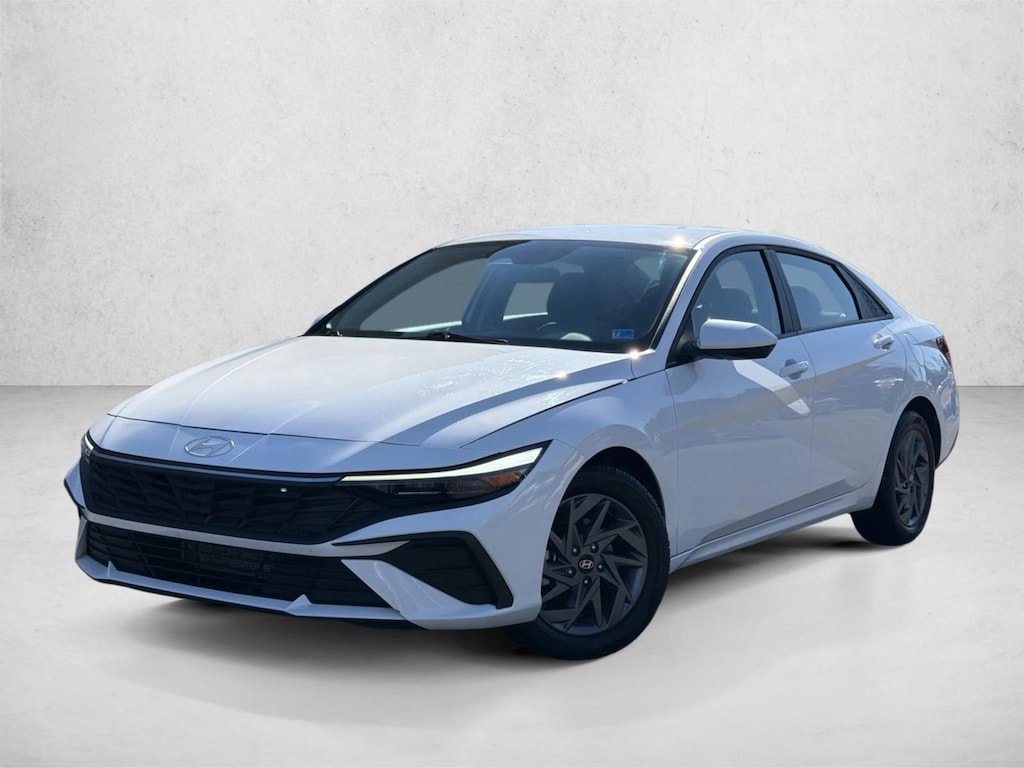 Used 2024 Hyundai Elantra SEL Sedan