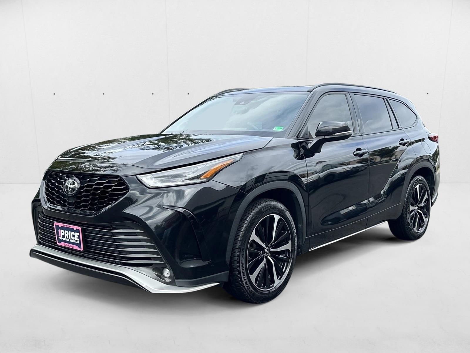 2021 Toyota Highlander XSE photo 2