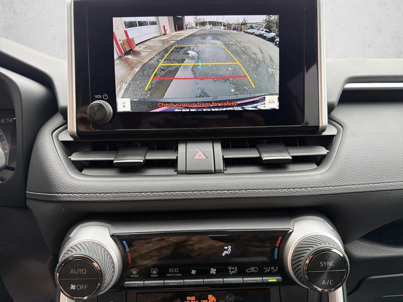 2025 Toyota RAV4 LE - Photo 20