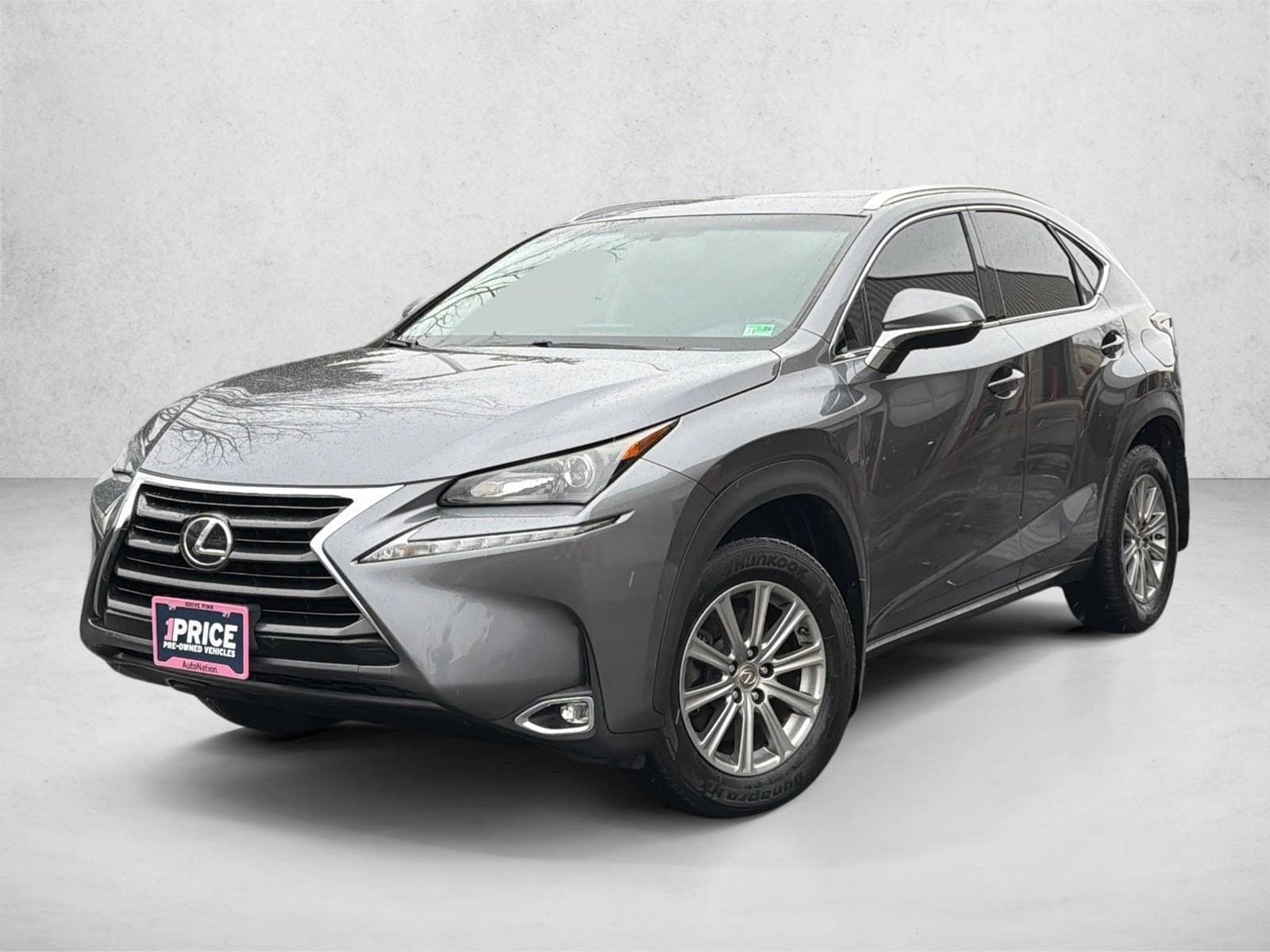 2016 Lexus NX 200t's photo