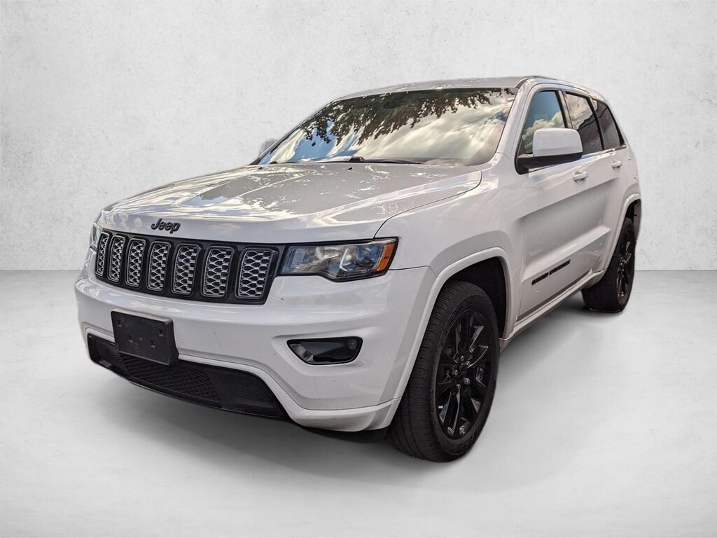 Used 2018 Jeep Grand Cherokee Laredo 4x4 SUV