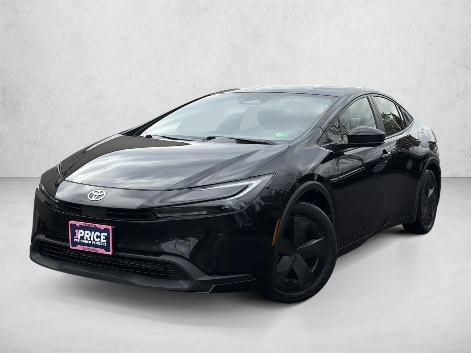2023 Toyota Prius LE's photo