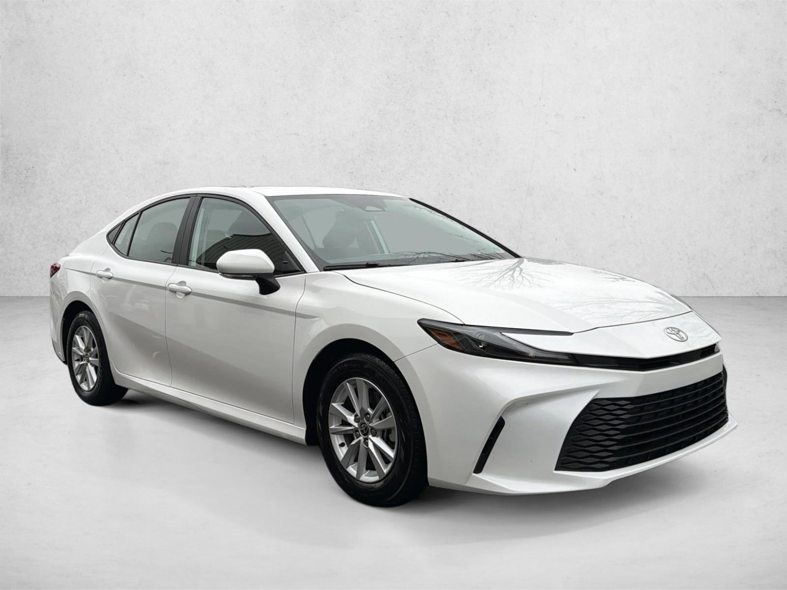 2025 Toyota Camry LE photo 3