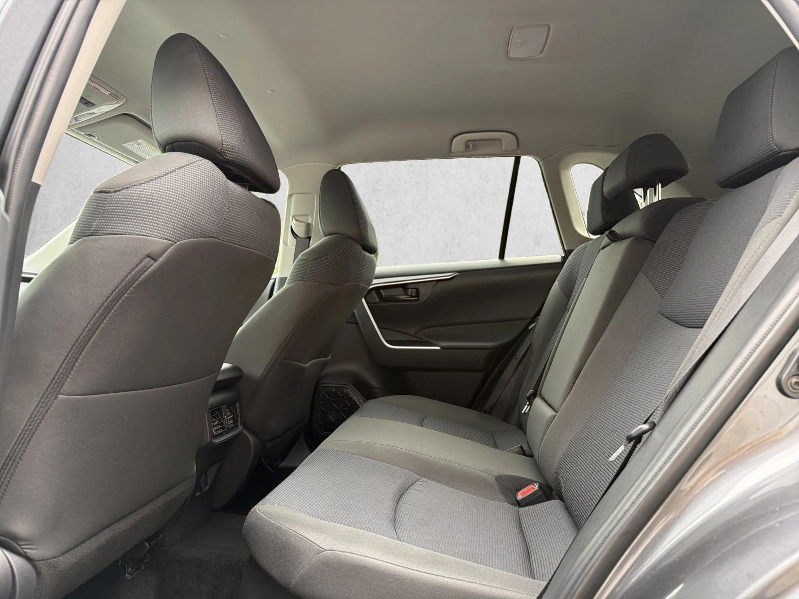 2025 Toyota RAV4 LE - Photo 22
