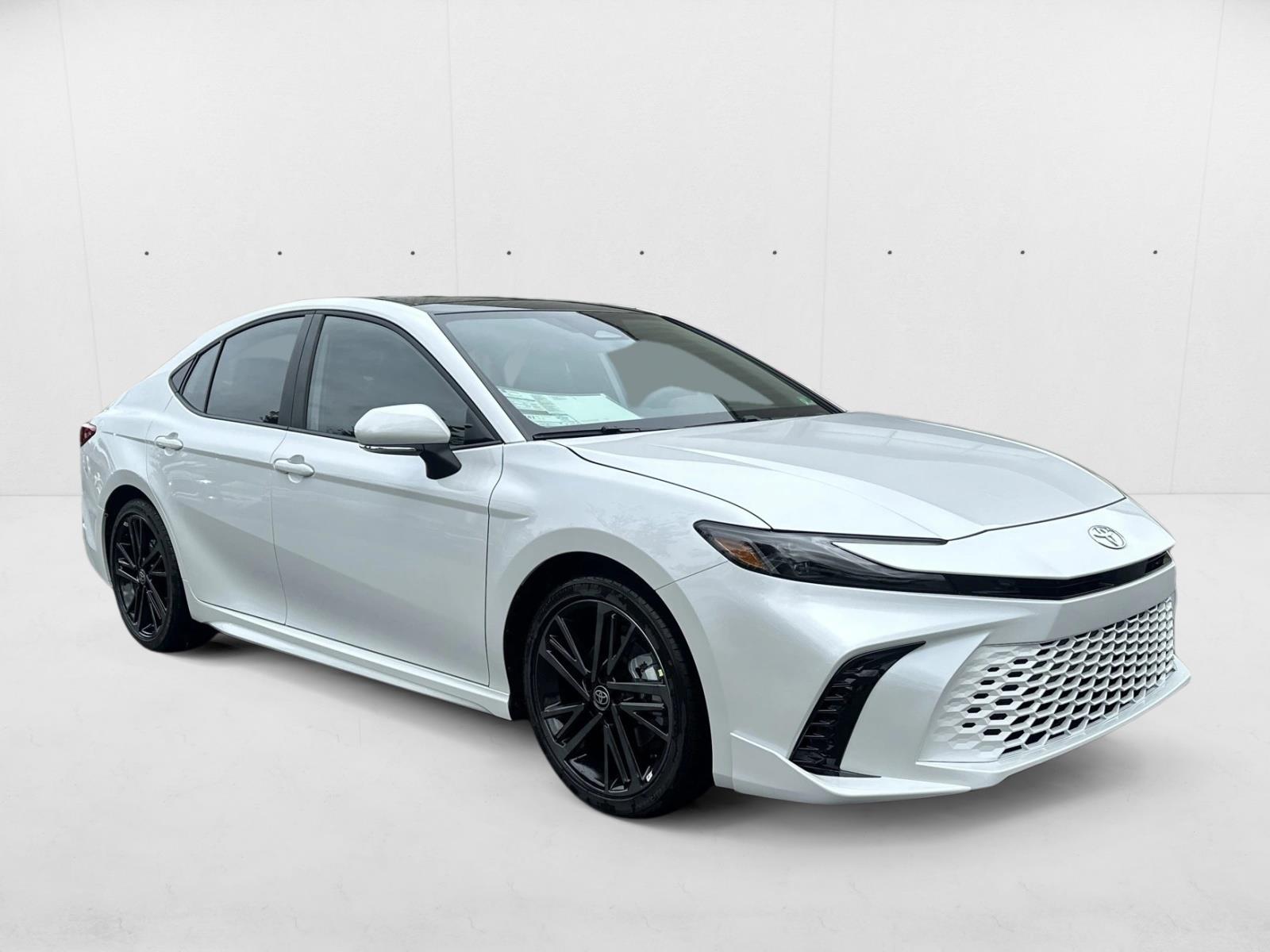 2025 Toyota Camry XSE photo 3