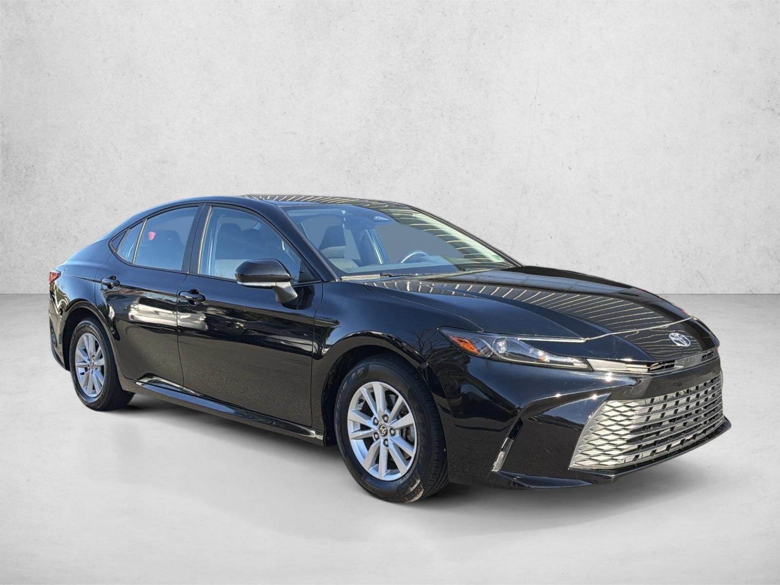 2025 Toyota Camry LE photo 3