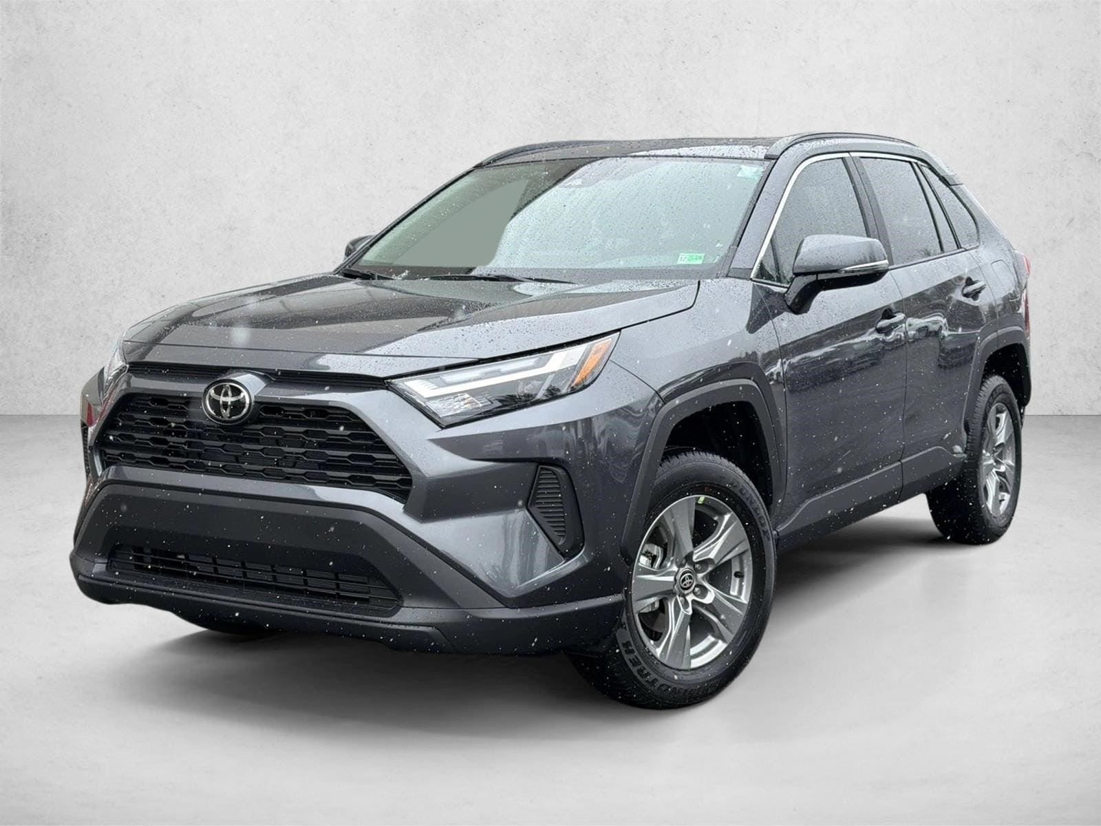 2025 Toyota RAV4 XLE's photo