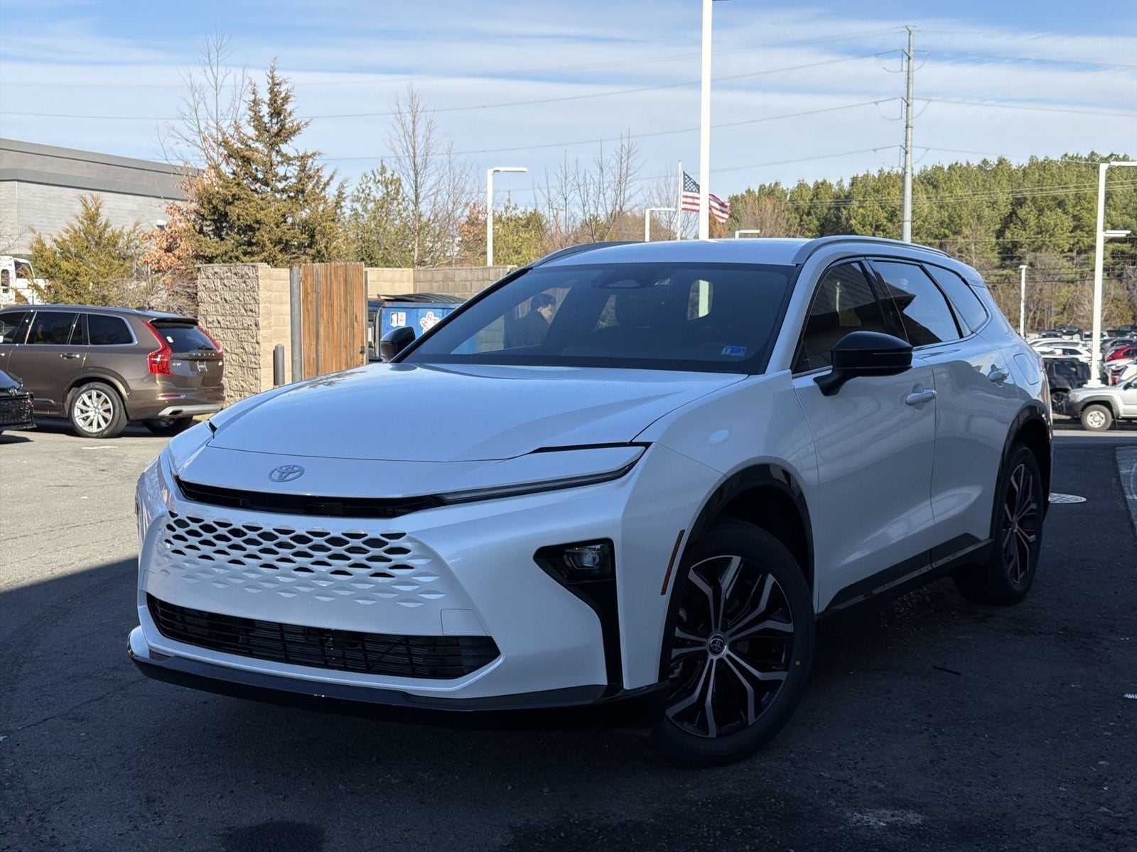 2026 Toyota Crown Signia XLE's photo