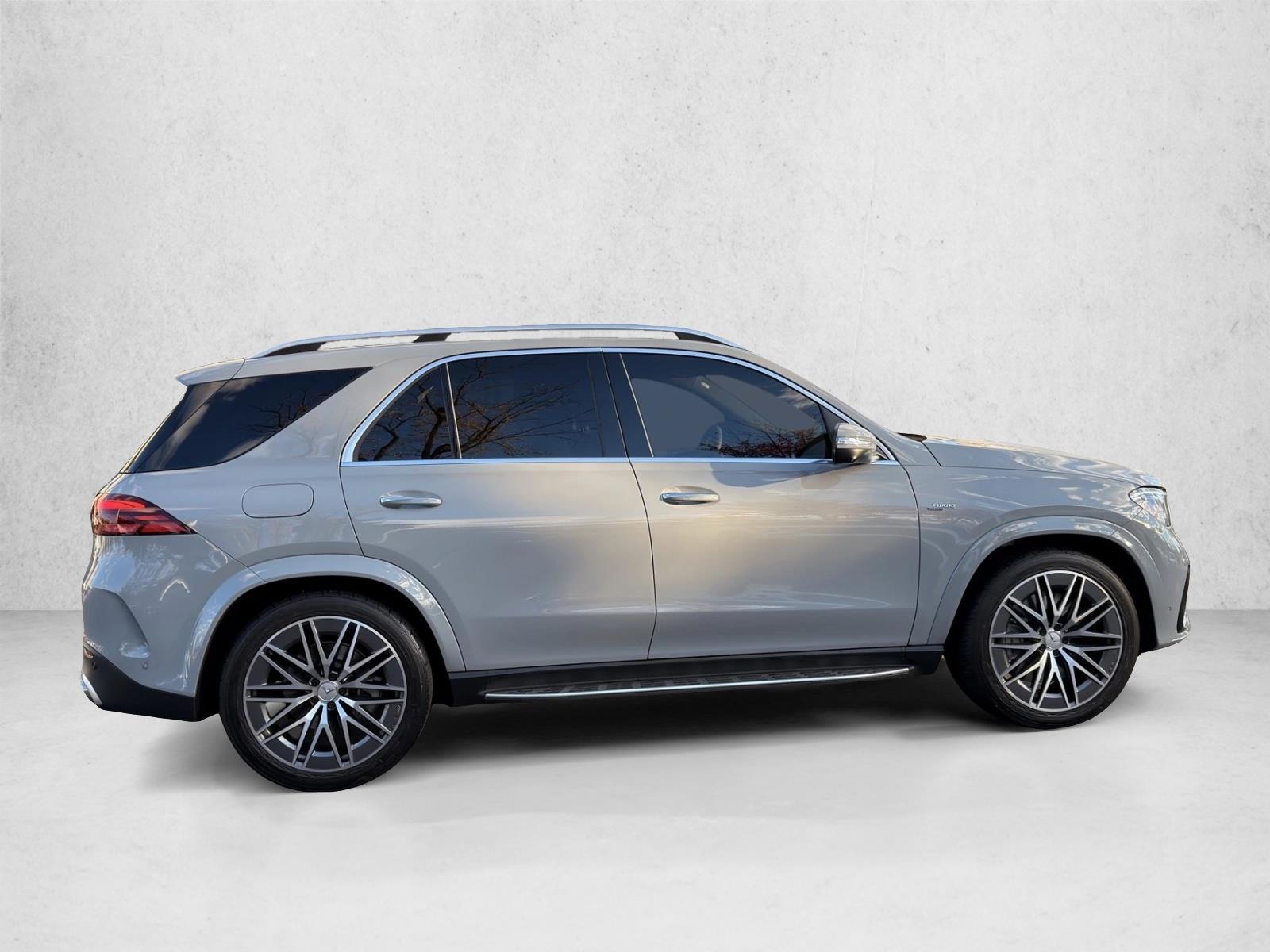2025 Mercedes Benz GLE AMG 53 photo 4
