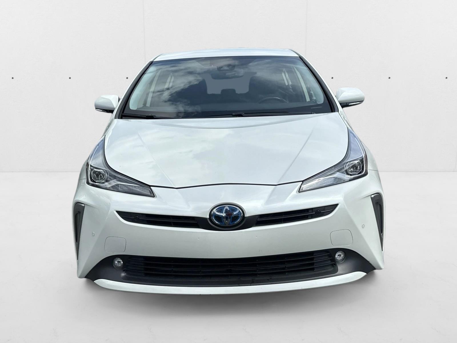 2020 Toyota Prius XLE AWD-e photo 2