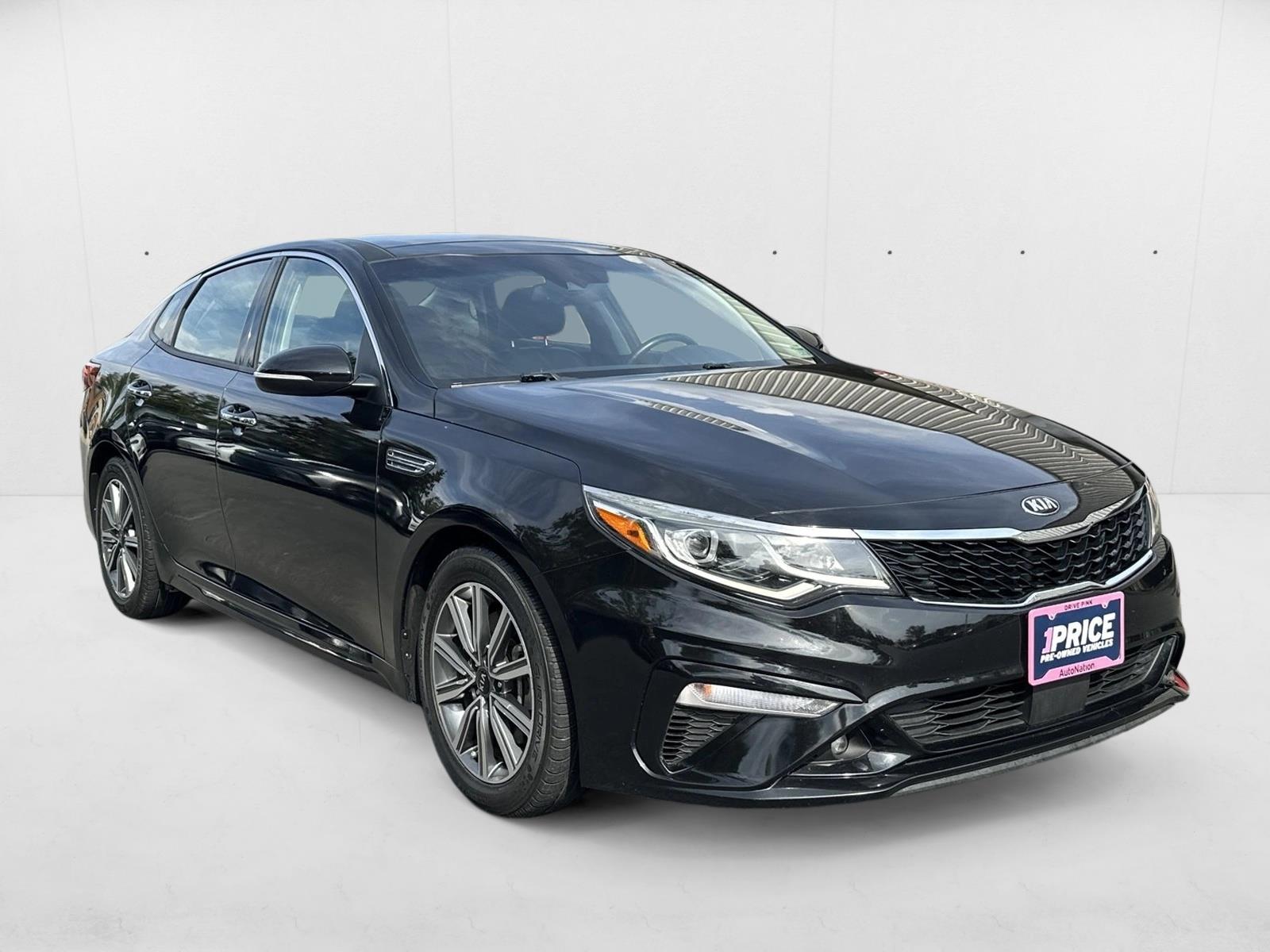 2019 Kia Optima EX photo 2
