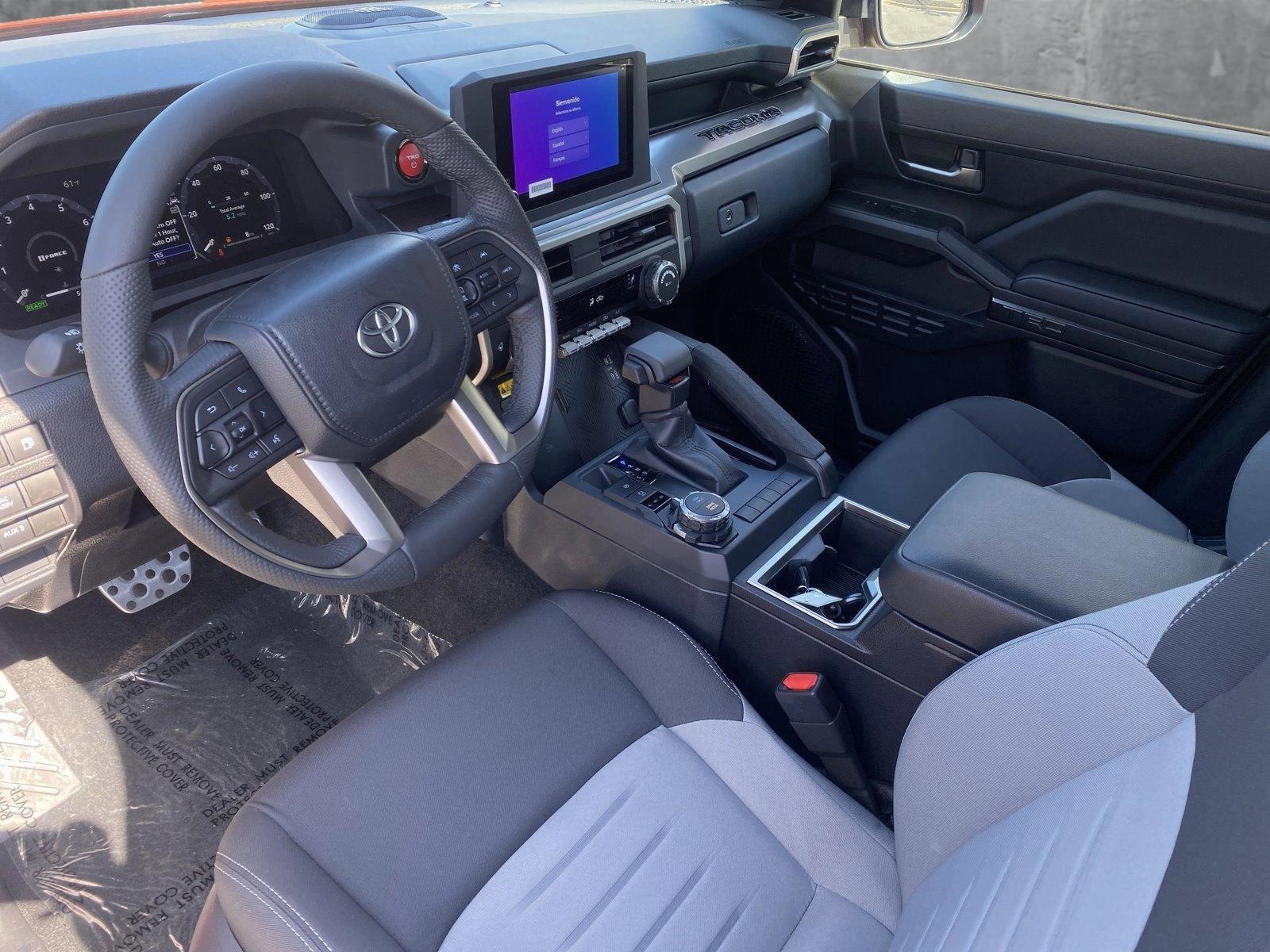 2025 Toyota Tacoma TRD Sport 4x4 Double Cab photo 3