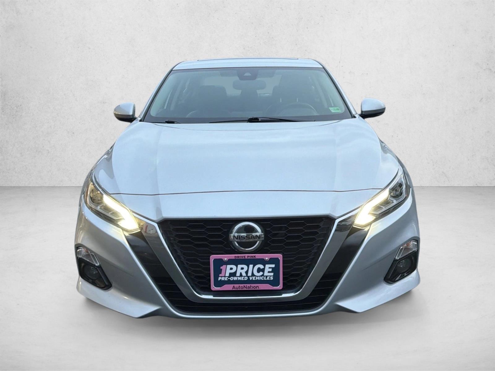 2019 Nissan Altima 2.5 Platinum photo 2