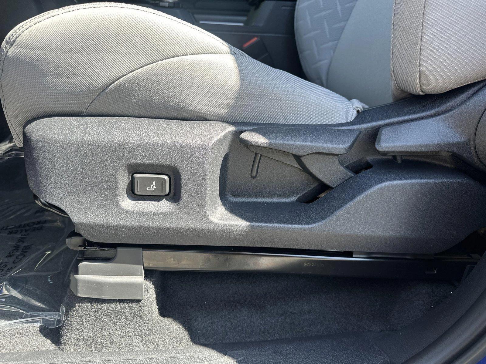 2025 Toyota Tacoma SR5 photo 4