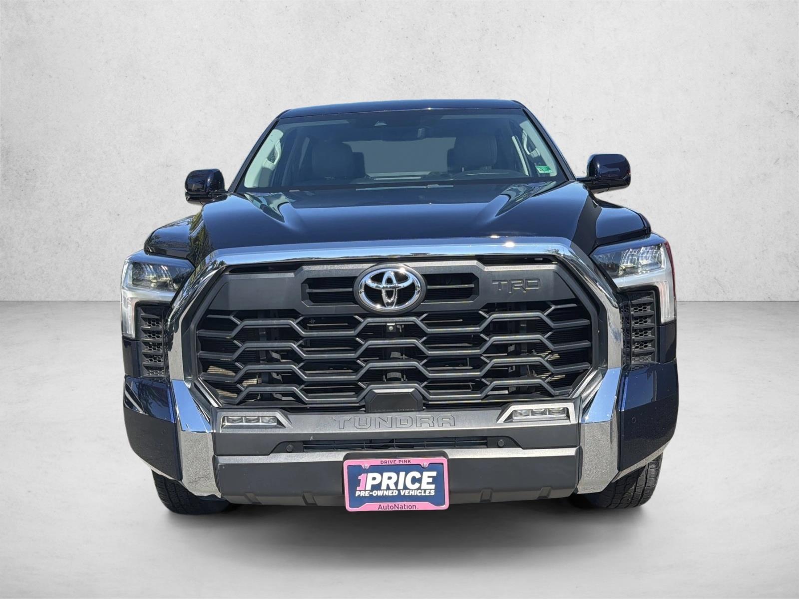 2022 Toyota Tundra SR5 CrewMax photo 2