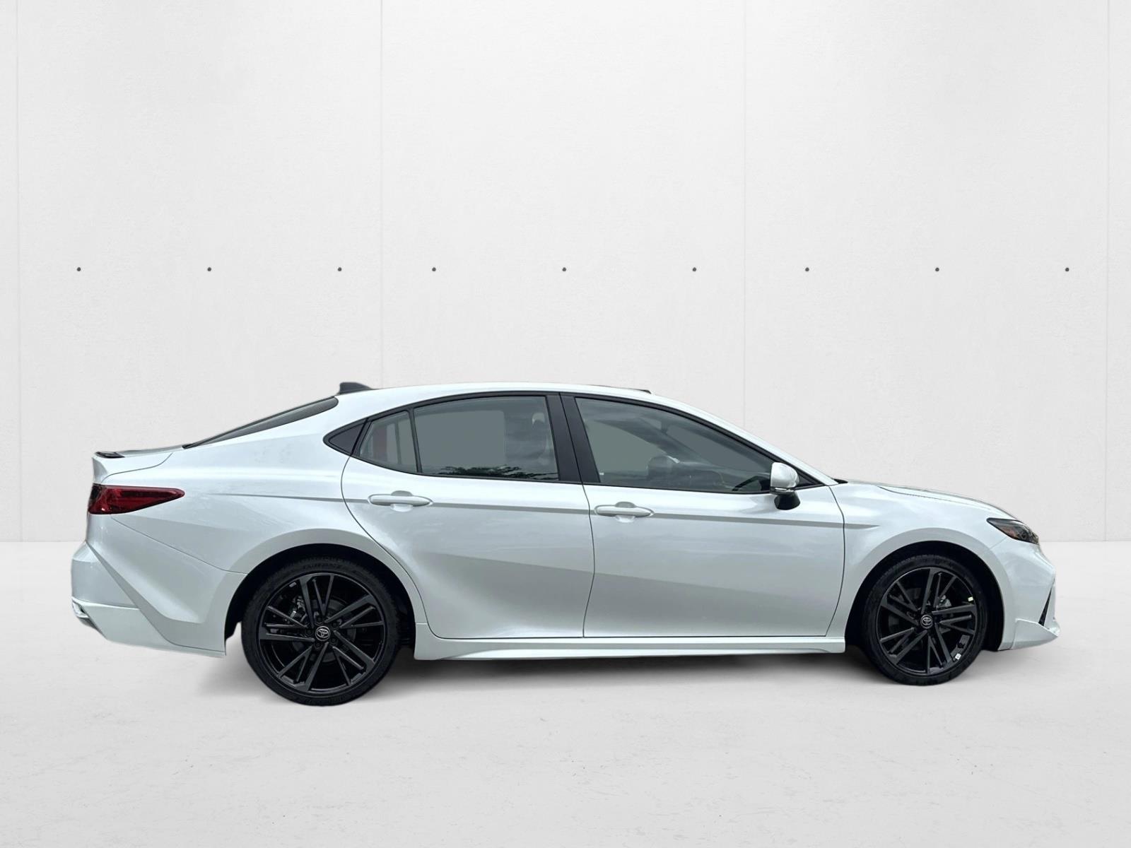 2025 Toyota Camry XSE photo 4