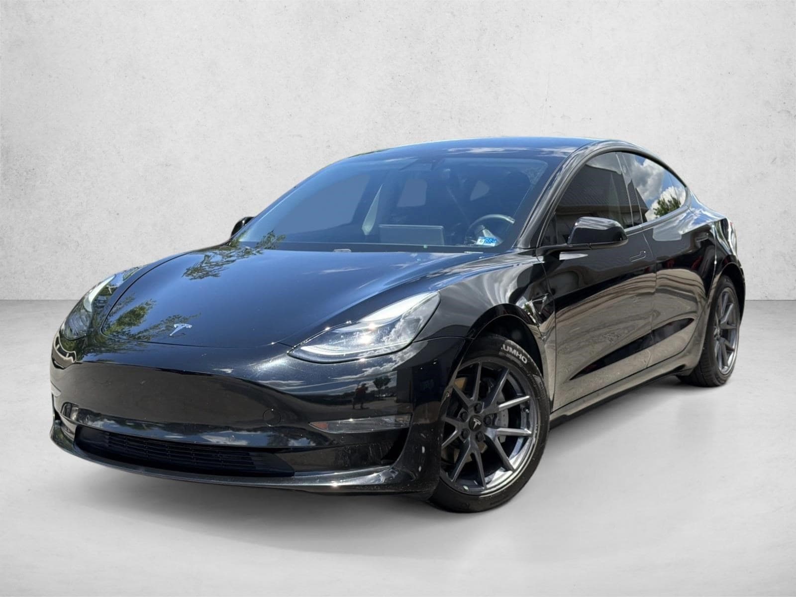 2021 Tesla Model 3 Standard Range Plus's photo