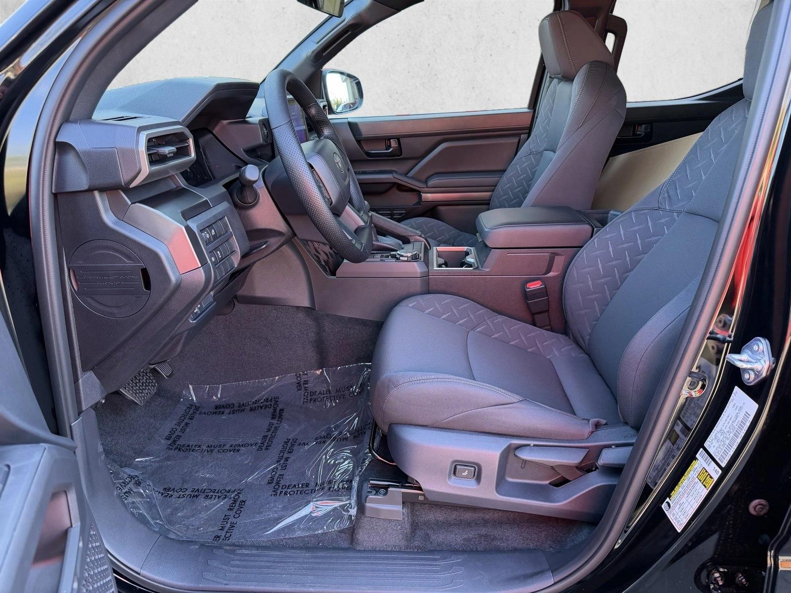 2025 Toyota Tacoma SR5 - Photo 11