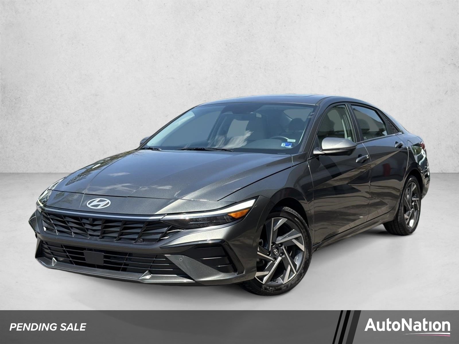 2024 Hyundai Elantra 2.0 Limited IVT's photo