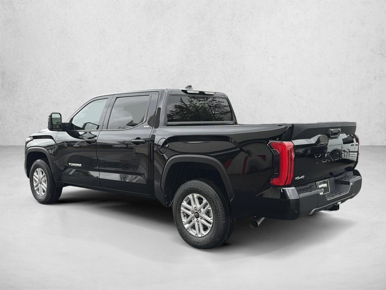 2026 Toyota Tundra SR5 - Photo 7